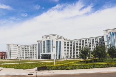 長(zhǎng)春電子科技學(xué)院教學(xué)樓